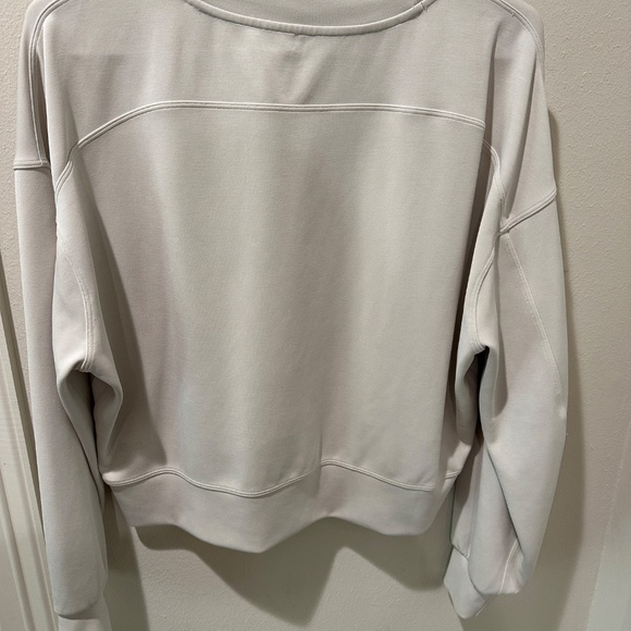 Lululemon Softstreme Perfectly Oversized Cropped Crew + Matching Shorts - Picture 5 of 11